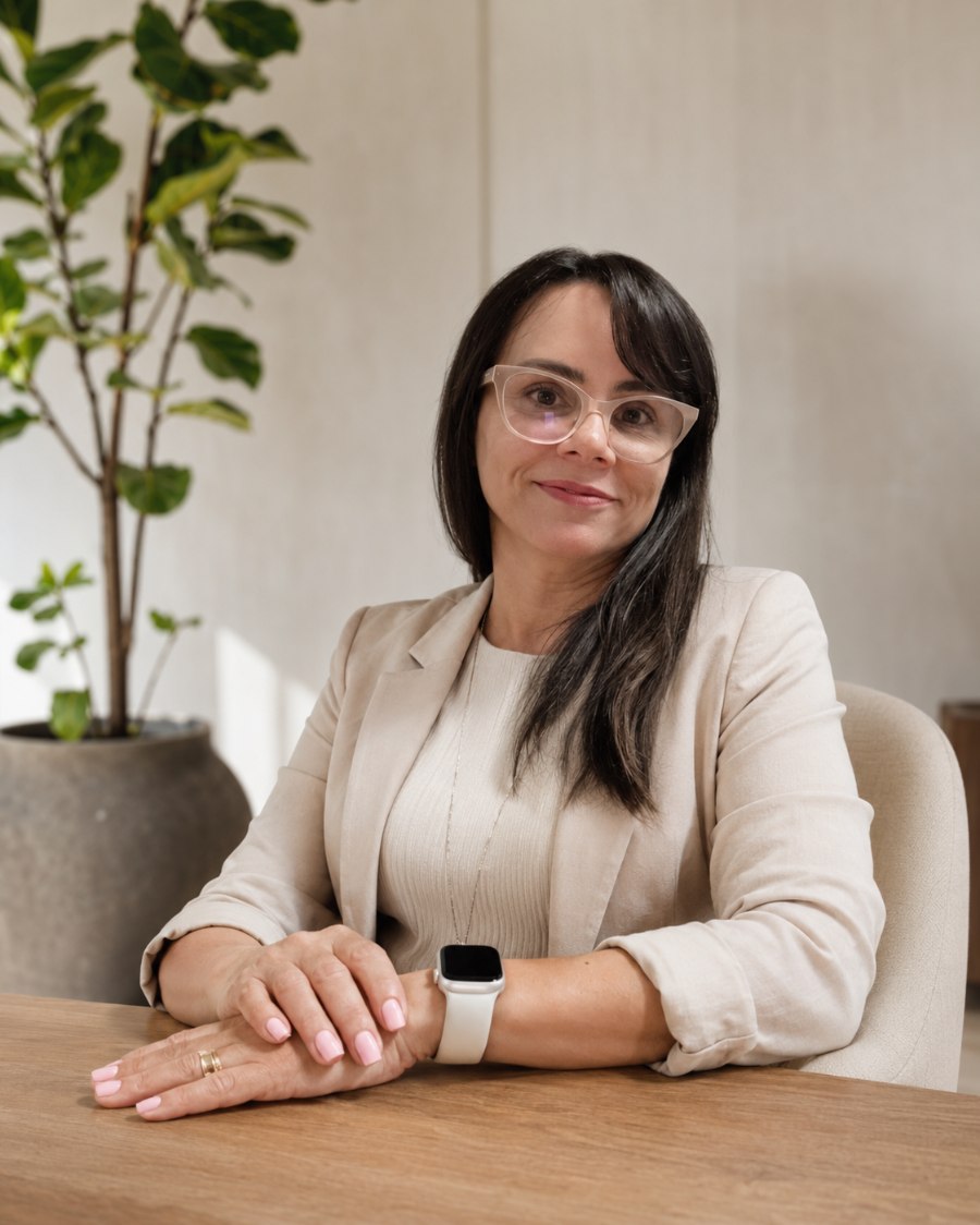 Valquiria Pichiteli Guimarães em seu consultório em Alphaville